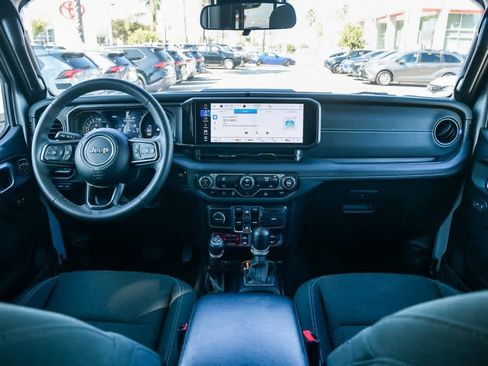 Used 2024 Jeep Wrangler Unlimited Rubicon 4xe image 16