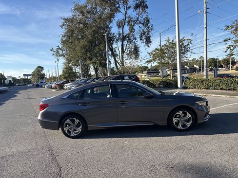 Certified 2018 Honda Accord EX-L image 9