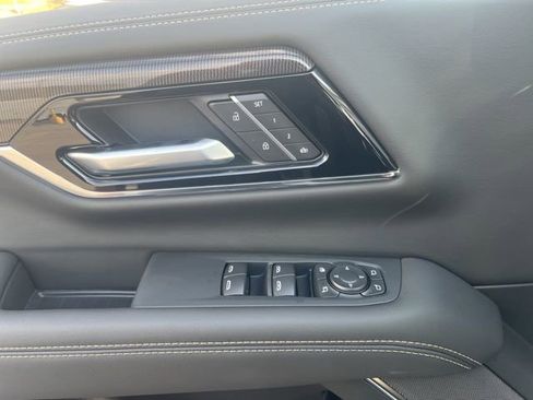 New 2026 GMC Yukon XL Elevation image 14