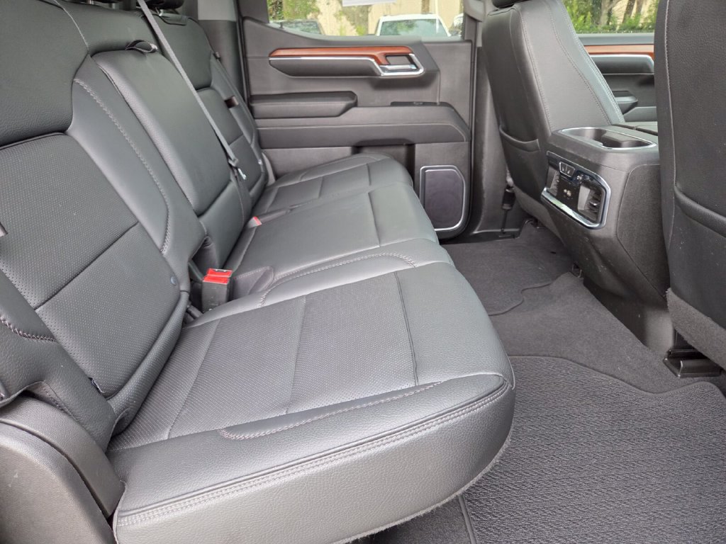 Used 2023 GMC Sierra 1500 Denali w/ Denali Carbonpro Edition AWD/4WD image 18