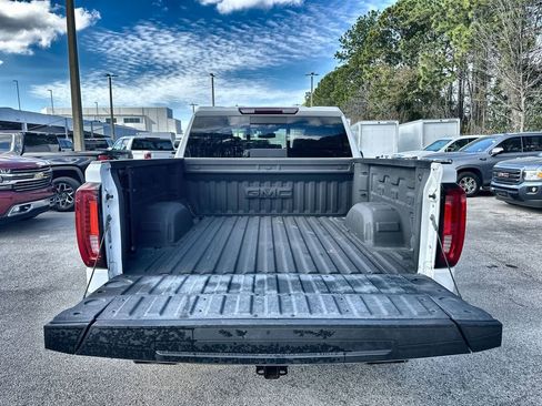 Certified 2023 GMC Sierra 1500 SLT image 26