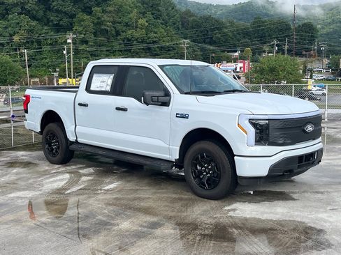 New 2025 Ford F150 Lightning XLT AWD/4WD image 1