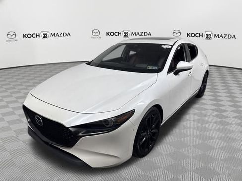 Used 2019 MAZDA MAZDA3 AWD Hatchback w/ Premium Pkg image 3