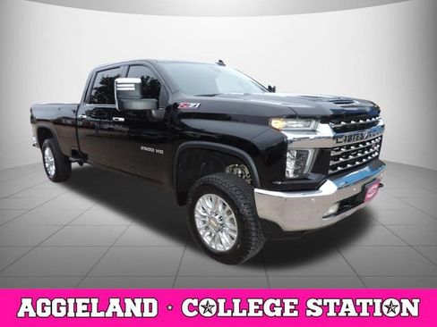 Used 2020 Chevrolet Silverado 2500 LTZ w/ LTZ Premium Package AWD/4WD image 3