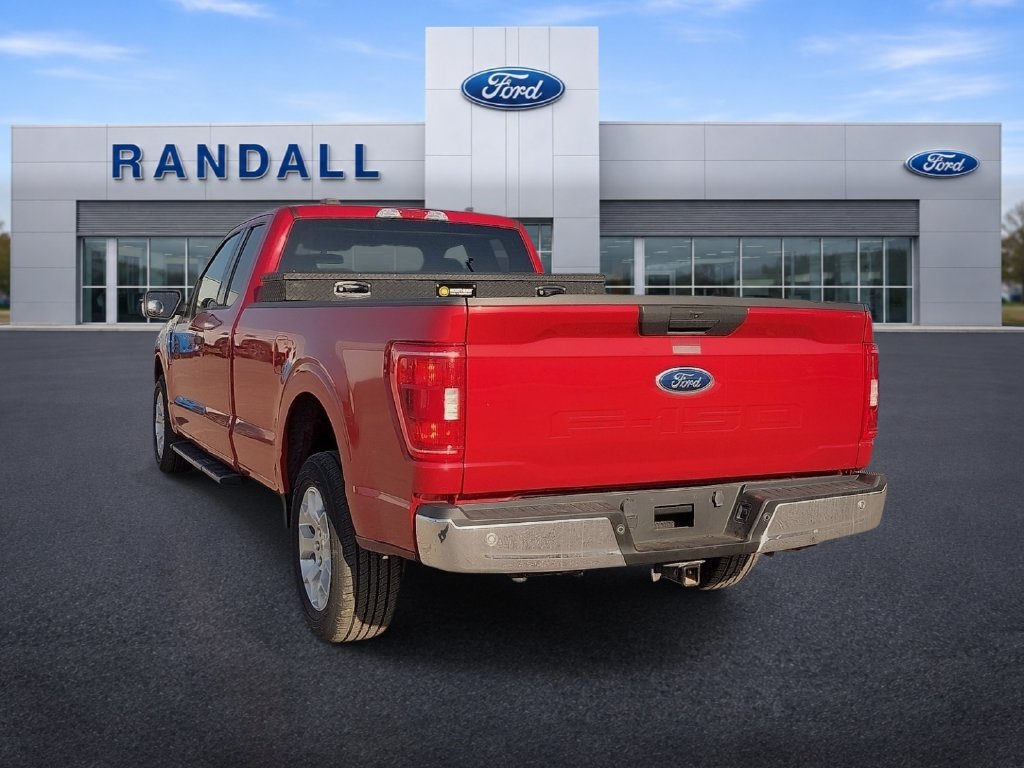 Used 2021 Ford F150 XLT w/ Equipment Group 301A Mid RWD image 4