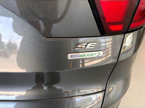 Used 2019 Ford Escape SE FWD image 10