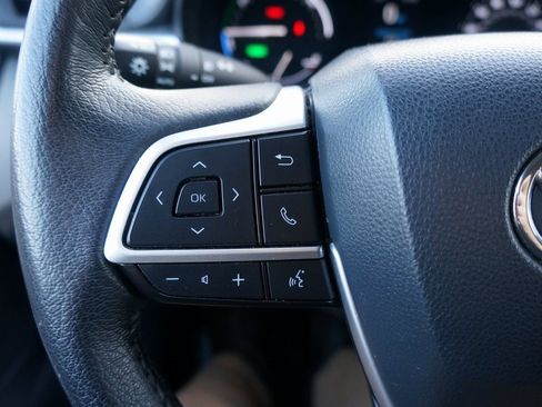 Used 2024 Toyota Sienna XLE image 22