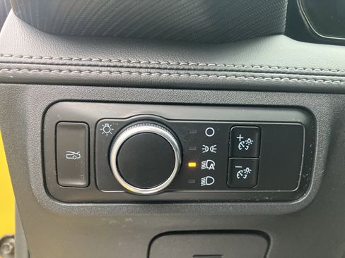 Used 2024 Ford Mustang Premium image 15