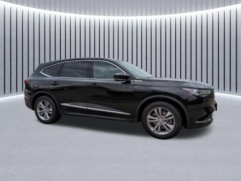 Used 2023 Acura MDX SH-AWD image 3