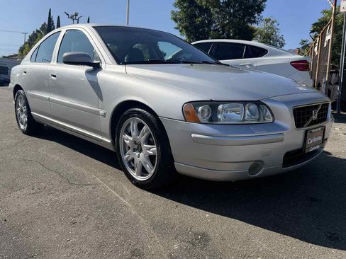 Used 2005 Volvo S60 2.5T FWD image 1