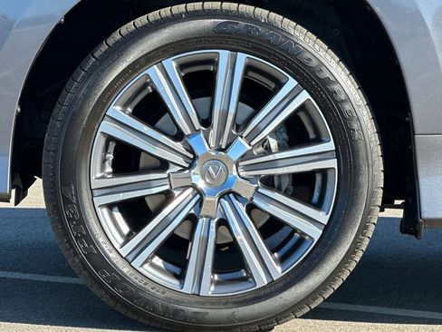 Used 2017 Lexus LX 570 4WD image 28