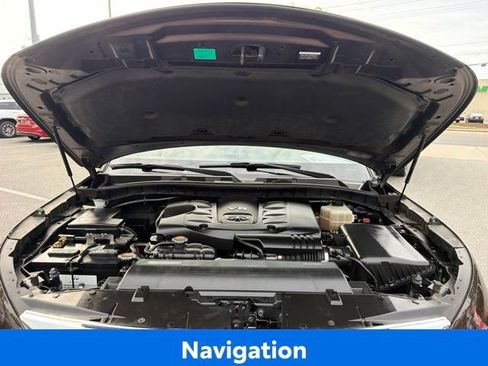 Used 2017 INFINITI QX80 4WD w/ Driver Assistance Package image 12