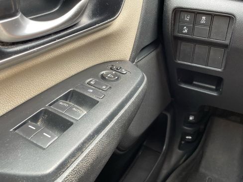 Used 2018 Honda CR-V EX image 12