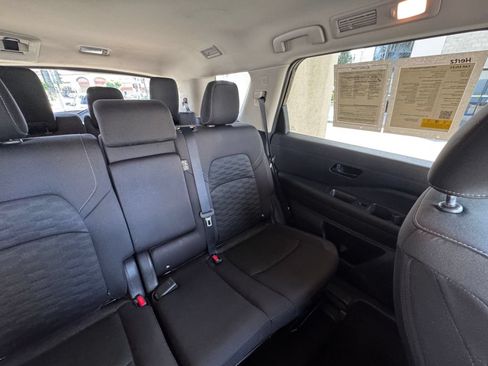 Used 2025 Nissan Pathfinder SV FWD image 40