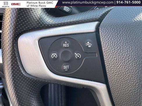 Used 2024 GMC Terrain SLE w/ Driver Convenience Package image 20