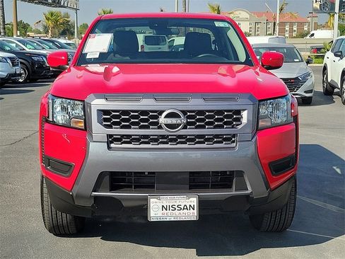 Used 2025 Nissan Frontier SV image 26