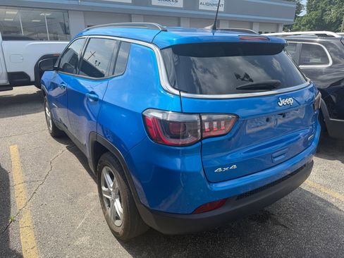 Used 2023 Jeep Compass Latitude w/ Convenience Group AWD/4WD image 5