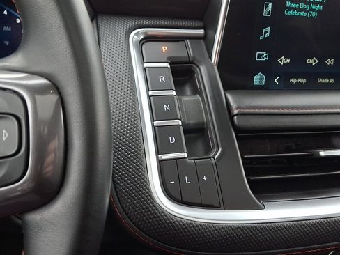 Used 2023 Chevrolet Tahoe RST image 15