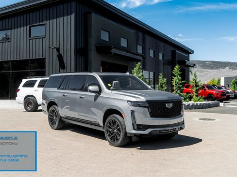 Used 2023 Cadillac Escalade ESV Sport w/ LPO, ONYX Package AWD/4WD image 7