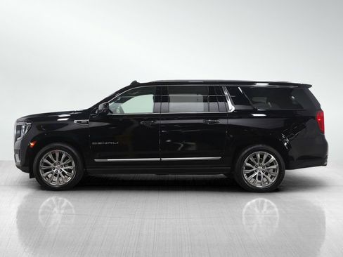 Used 2022 GMC Yukon XL Denali w/ Denali Premium Package image 2