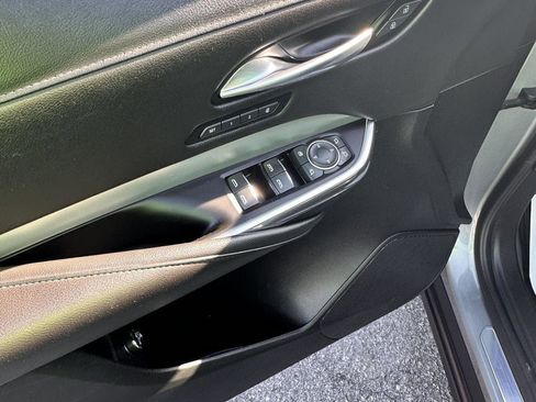 Used 2023 Cadillac XT4 Premium Luxury image 18
