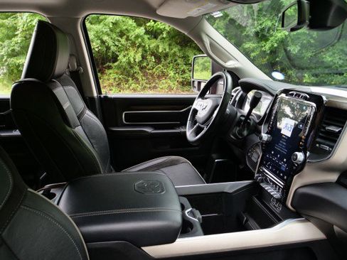 Used 2024 RAM 3500 Laramie image 37