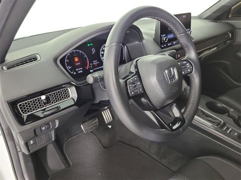 Used 2025 Honda Civic Sport image 16