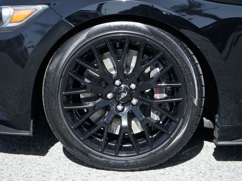 Used 2017 Ford Mustang GT Premium RWD image 41
