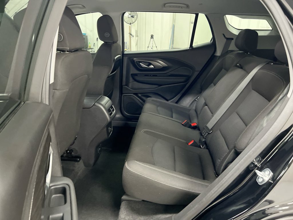 Used 2024 GMC Terrain SLE w/ Driver Convenience Package AWD/4WD image 23