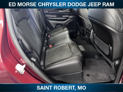 New 2025 Jeep Grand Cherokee Altitude AWD/4WD image 29