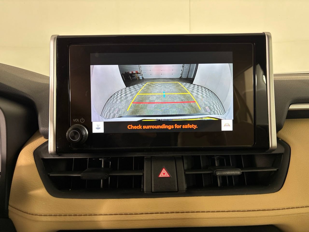 Used 2025 Toyota RAV4 XLE w/ Convenience Package FWD image 19