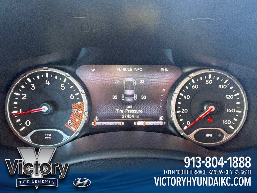 Used 2022 Jeep Renegade Latitude w/ Convenience Group AWD/4WD image 4