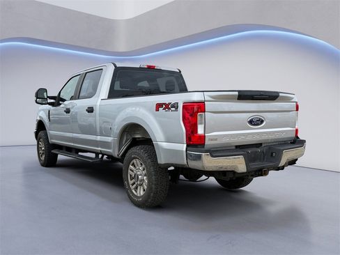 Used 2019 Ford F250 XL w/ STX Appearance Package image 3