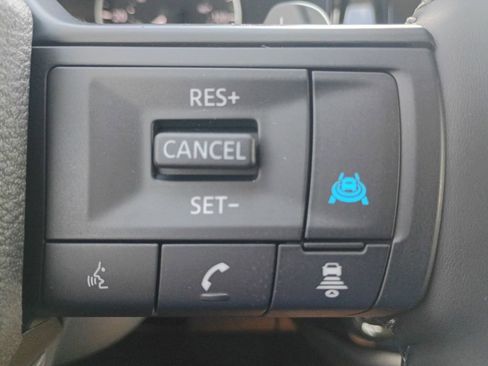 New 2026 Nissan Pathfinder SV image 12