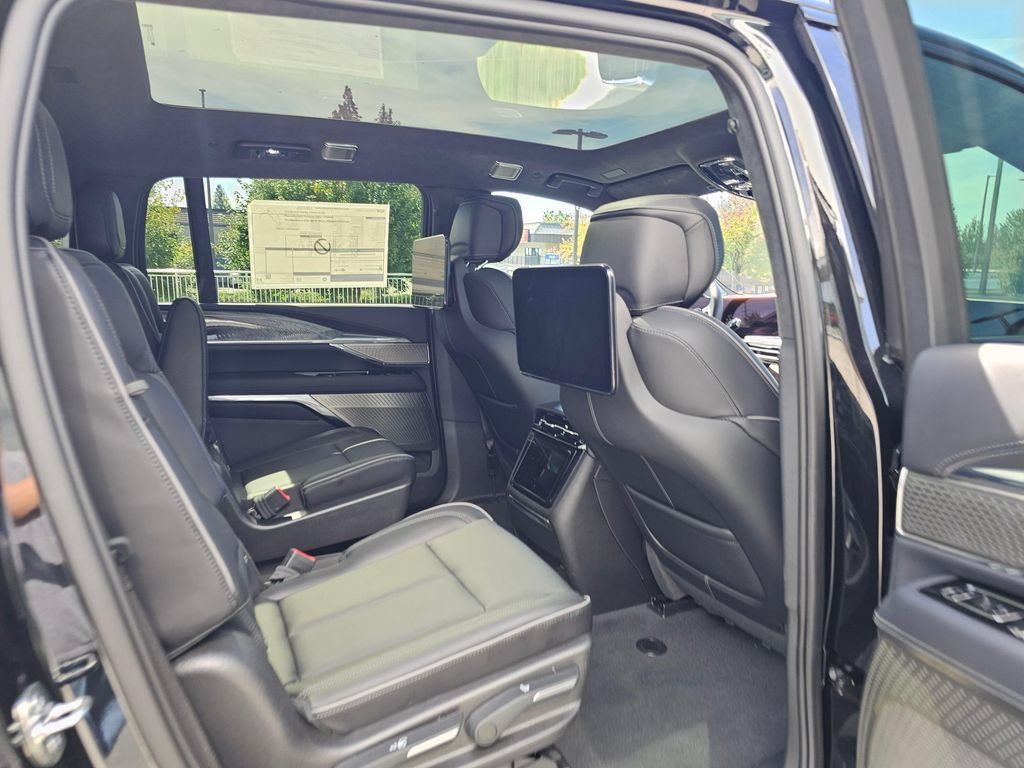 New 2026 Cadillac Escalade IQ Sport 2 AWD/4WD image 14