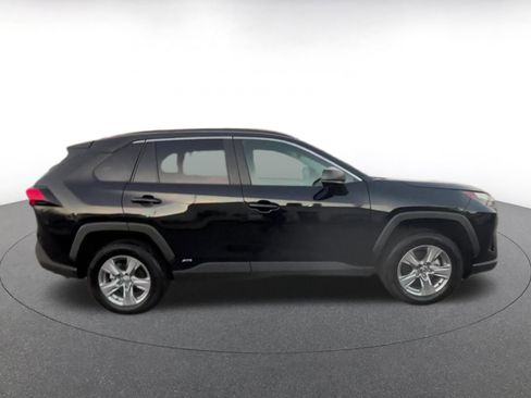 Used 2025 Toyota RAV4 LE image 16
