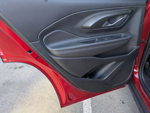 Used 2023 GMC Terrain SLE w/ Driver Convenience Package image 24