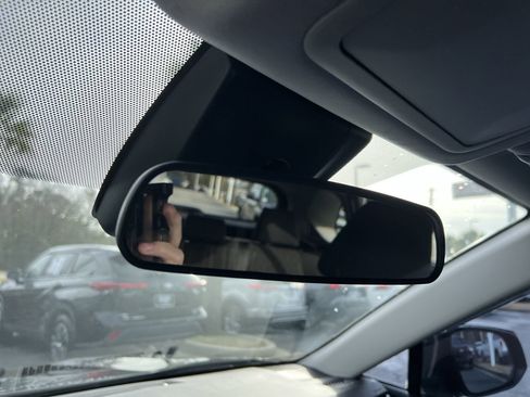 Used 2021 Toyota RAV4 XLE image 27