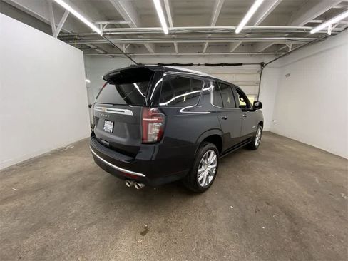 Used 2024 Chevrolet Tahoe High Country w/ Premium Package image 6