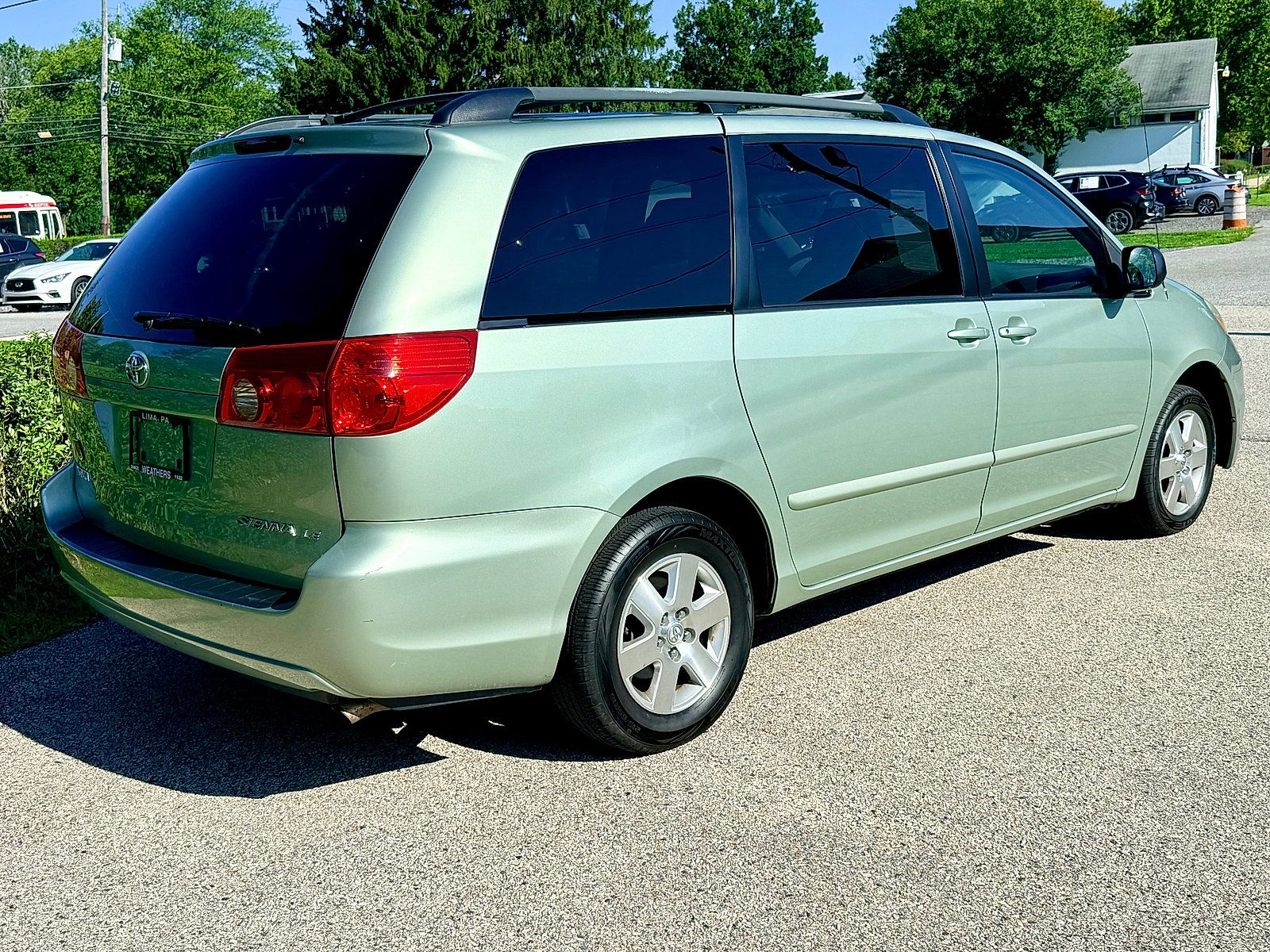 Used 2007 Toyota Sienna LE w/ LE Pkg 3 FWD image 4