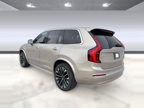 New 2026 Volvo XC90 T8 Plus w/ Protection Package Premier AWD/4WD image 3