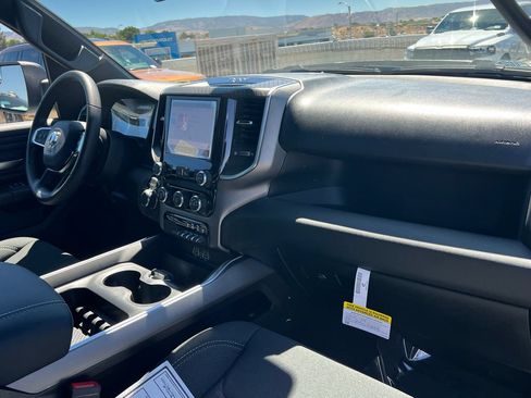 New 2026 RAM 1500 Express AWD/4WD image 12