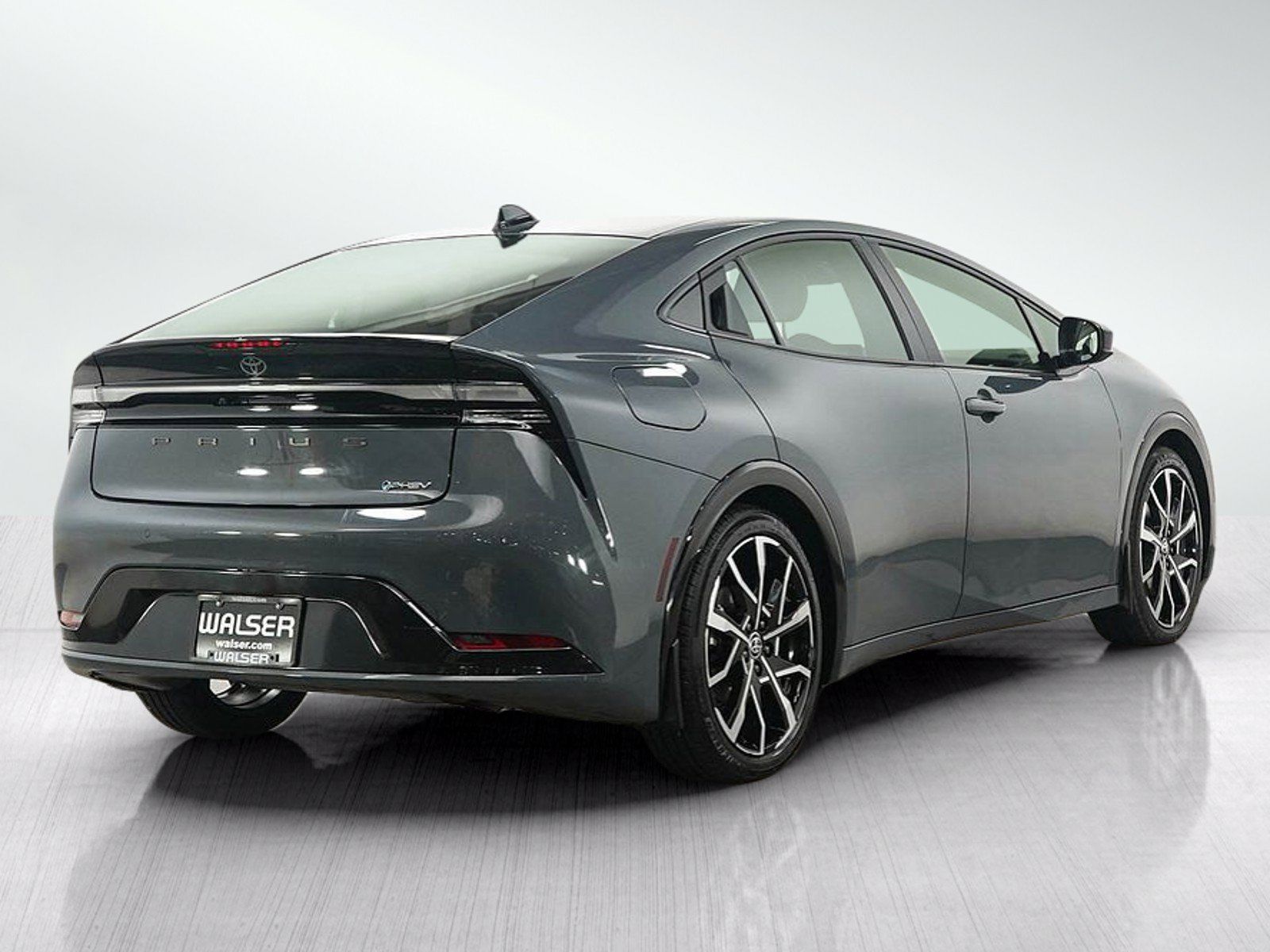Used 2026 Toyota Prius Plug-In Hybrid FWD image 5