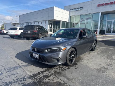 Used 2022 Honda Civic Sport image 3