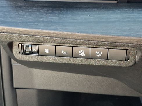 Certified 2023 Nissan Ariya FWD image 25