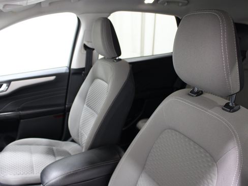 Used 2021 Ford Escape SE w/ Convenience Package FWD image 4