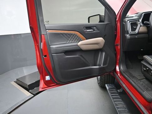 Used 2023 GMC Canyon Denali AWD/4WD image 12