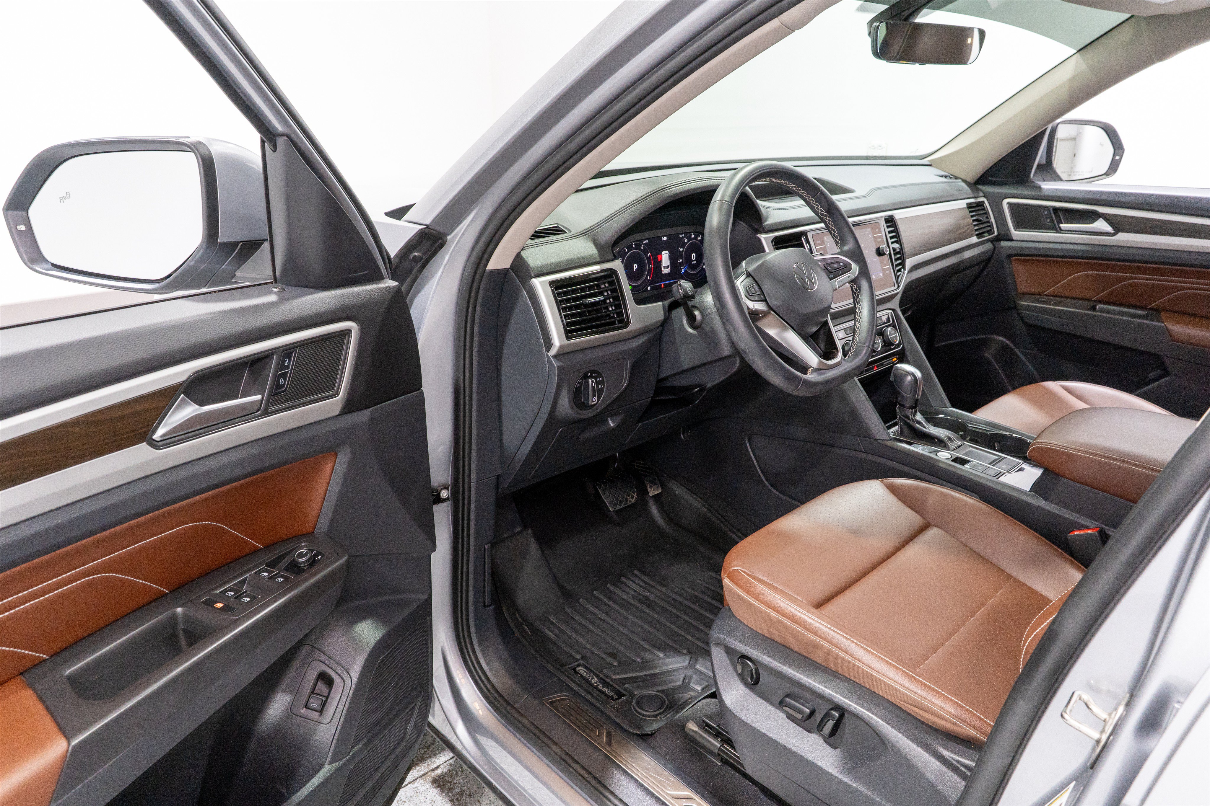 Used 2022 Volkswagen Atlas SE FWD image 12