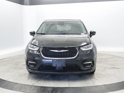 Certified 2023 Chrysler Pacifica Touring-L FWD image 11