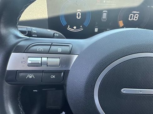 Used 2024 Hyundai Kona SEL AWD/4WD image 29